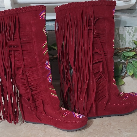 Fringe Moccasin Boots Knee High Embroidered Beaded Boho - Picture 4 of 8